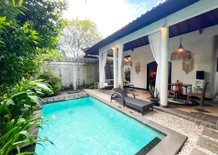 Singgah By Lensa Hospitality ヴィラ